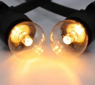 Twee prikkabel set lampen in warm wit die je kunt huren
